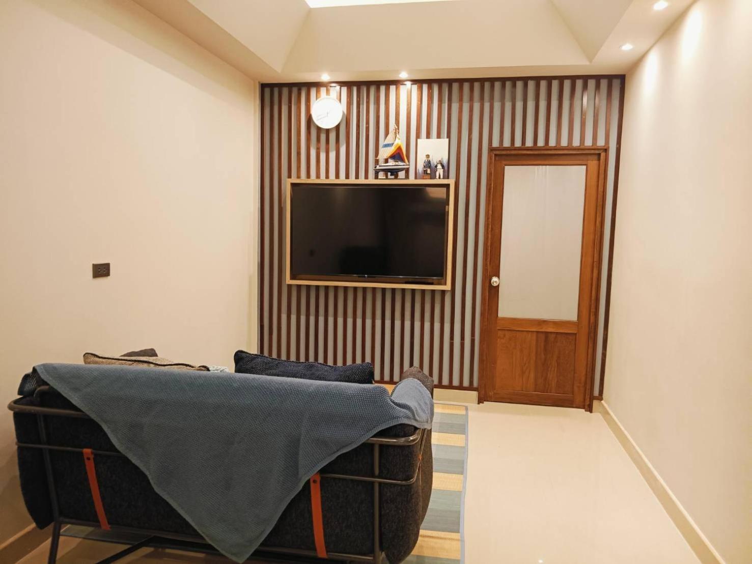 Aoboun House Bangsaen บ้านโอบอุ่น บางแสน Exterior foto